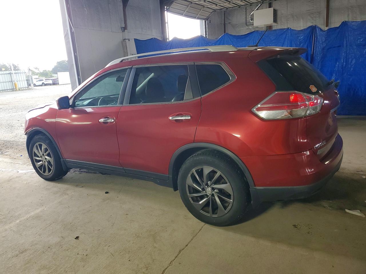 2014 Nissan Rogue S Red vin: 5N1AT2MT0EC823640