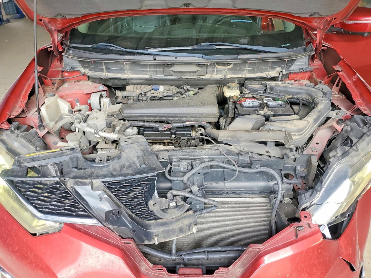 2014 Nissan Rogue S Red vin: 5N1AT2MT0EC823640