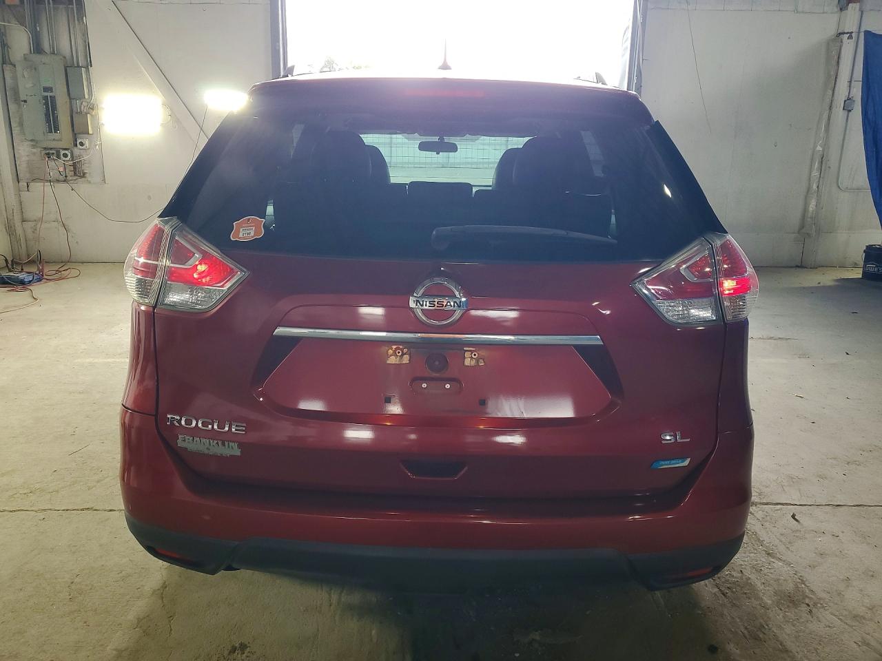 2014 Nissan Rogue S Red vin: 5N1AT2MT0EC823640