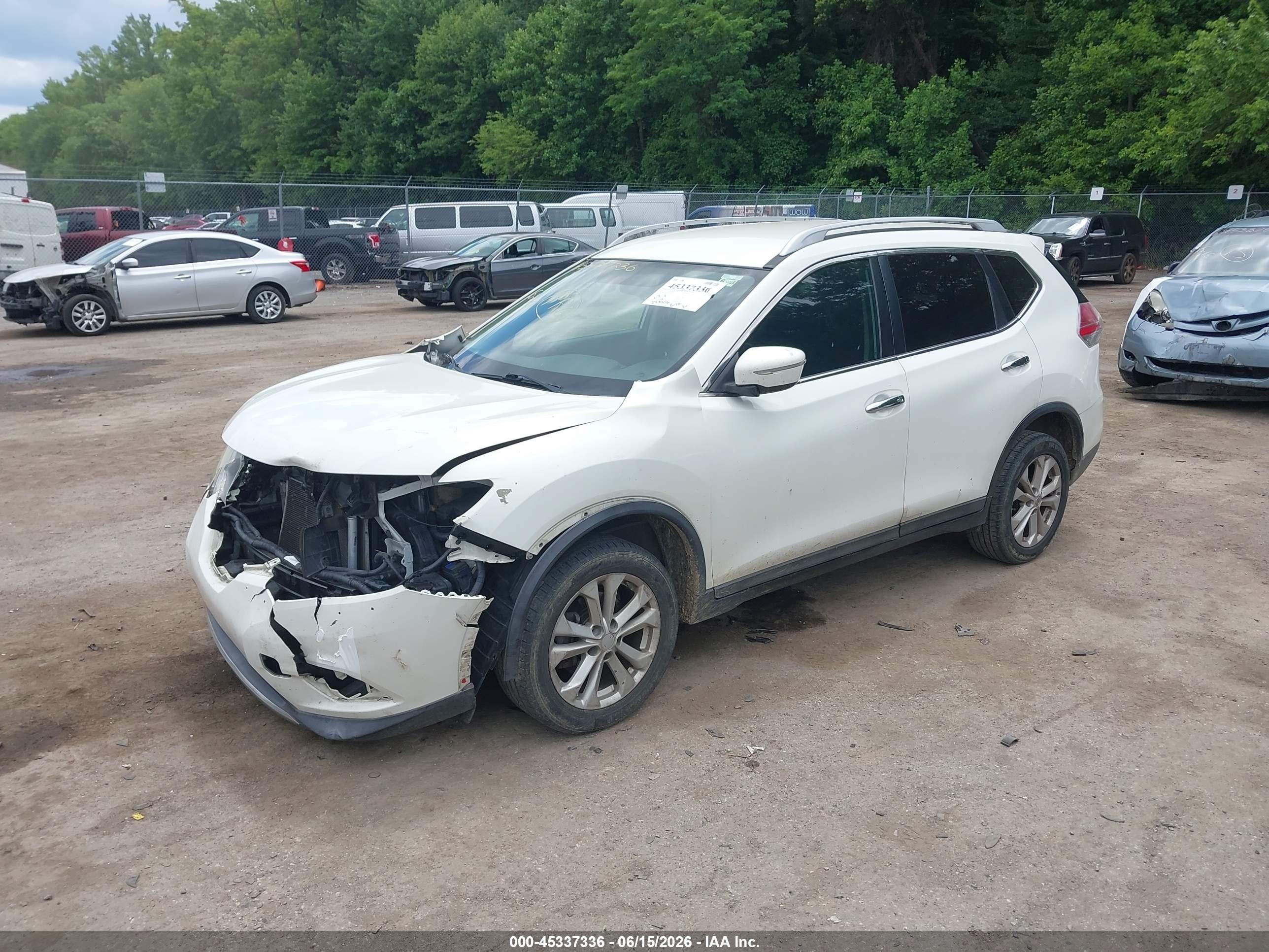 2014 Nissan Rogue S/sl/sv White vin: 5N1AT2MT0EC864768
