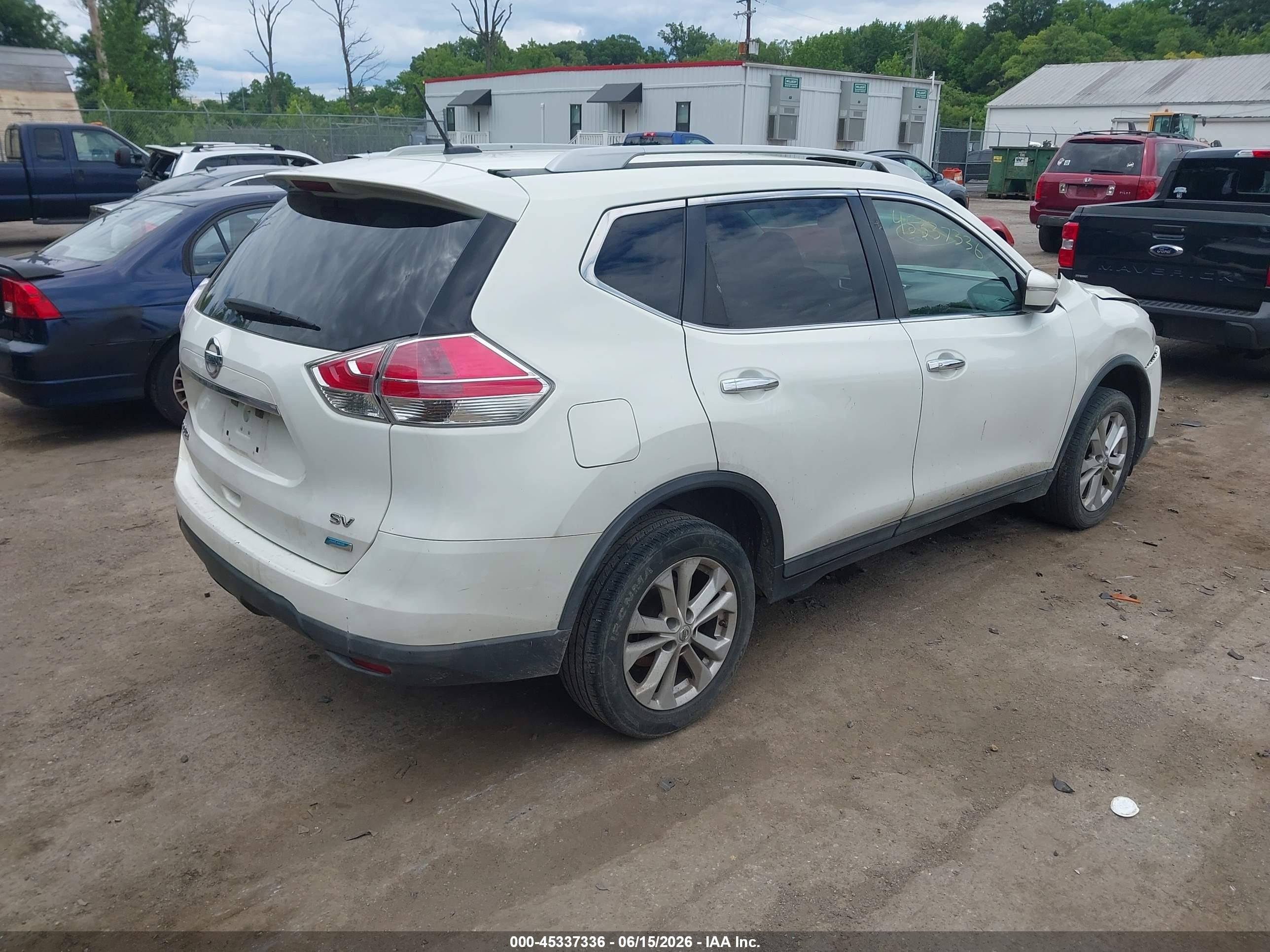 2014 Nissan Rogue S/sl/sv White vin: 5N1AT2MT0EC864768