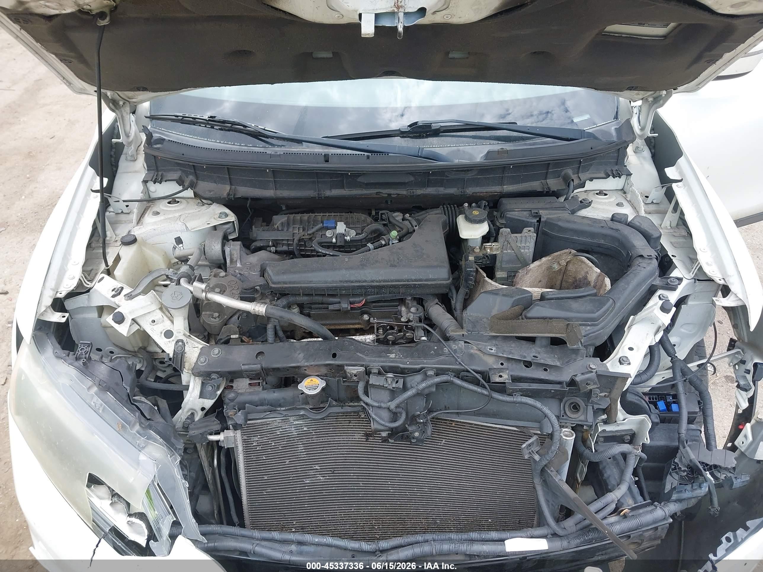 2014 Nissan Rogue S/sl/sv White vin: 5N1AT2MT0EC864768