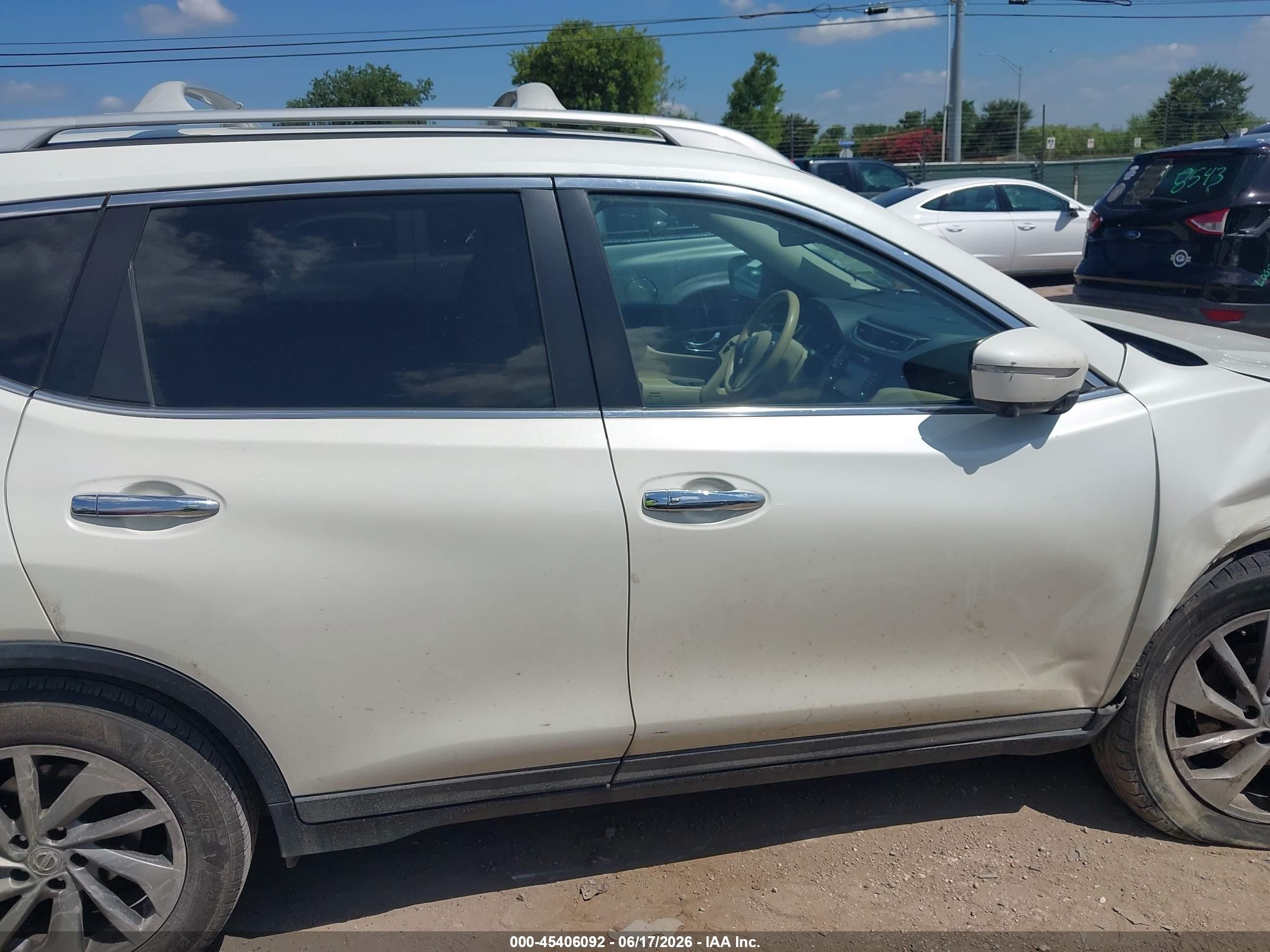 2015 Nissan Rogue S/sl/sv White vin: 5N1AT2MT0FC790057