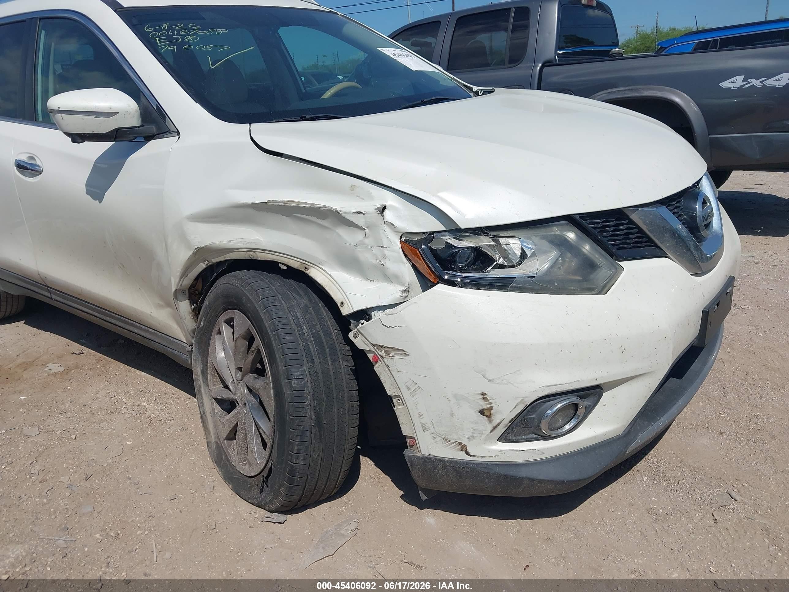 2015 Nissan Rogue S/sl/sv White vin: 5N1AT2MT0FC790057