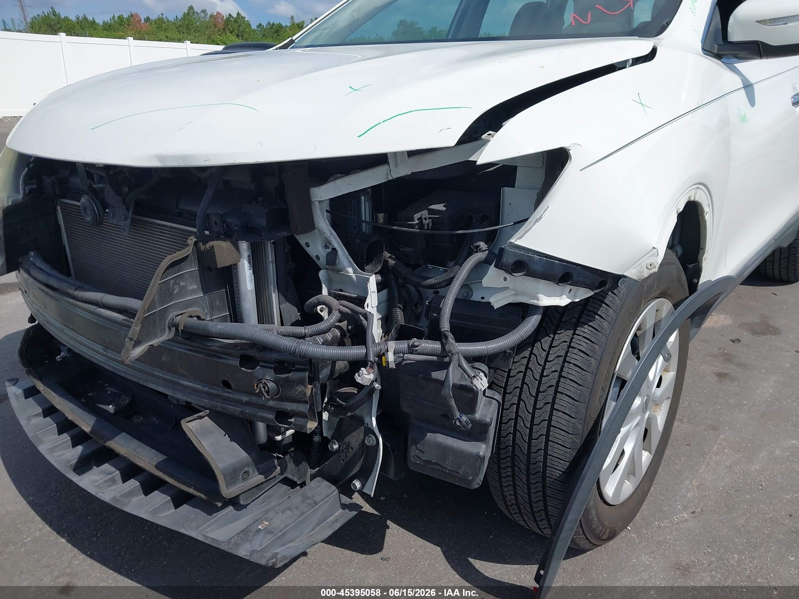 2015 Nissan Rogue S White vin: 5N1AT2MT0FC839791