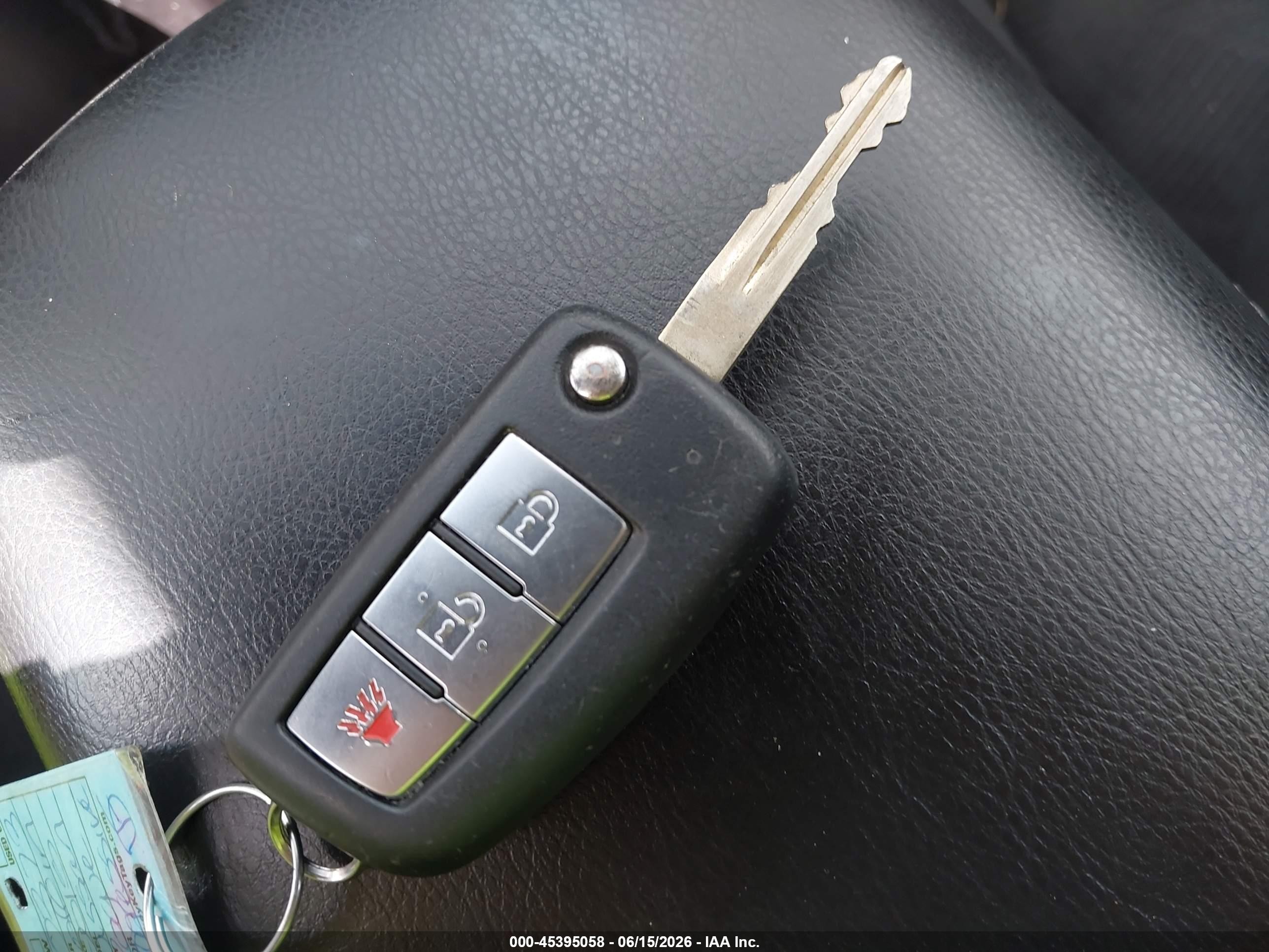 2015 Nissan Rogue S White vin: 5N1AT2MT0FC839791