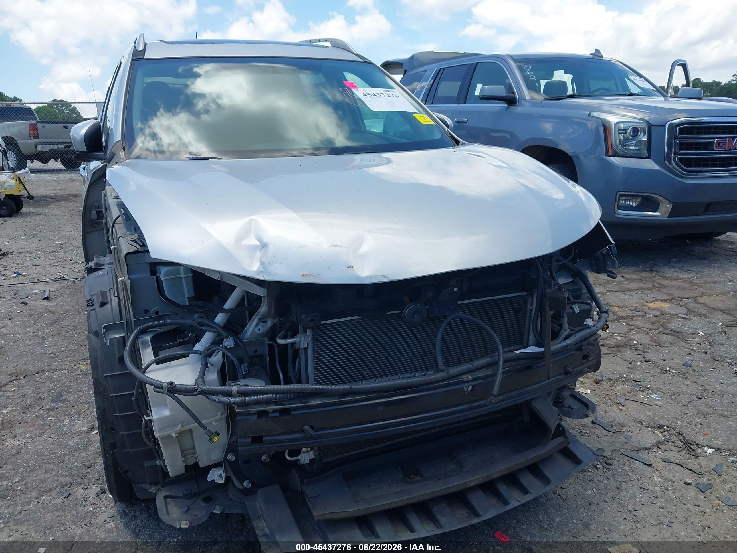 2015 Nissan Rogue Sv Серебряный vin: 5N1AT2MT0FC899439