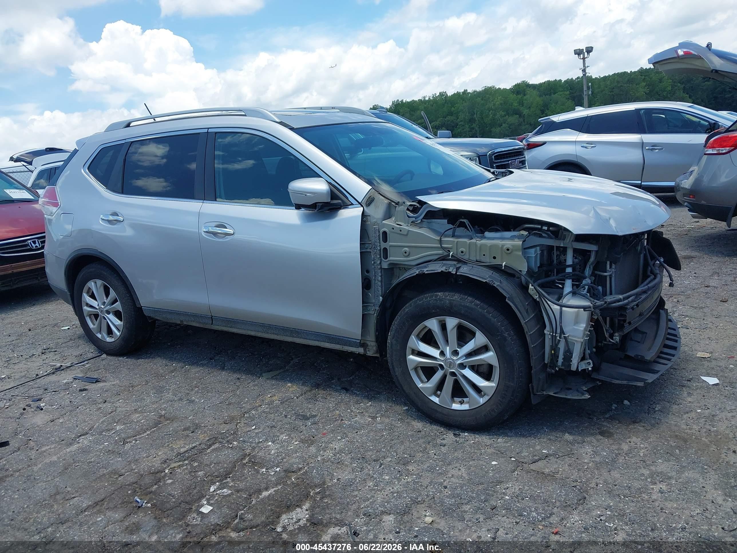 2015 Nissan Rogue Sv Серебряный vin: 5N1AT2MT0FC899439