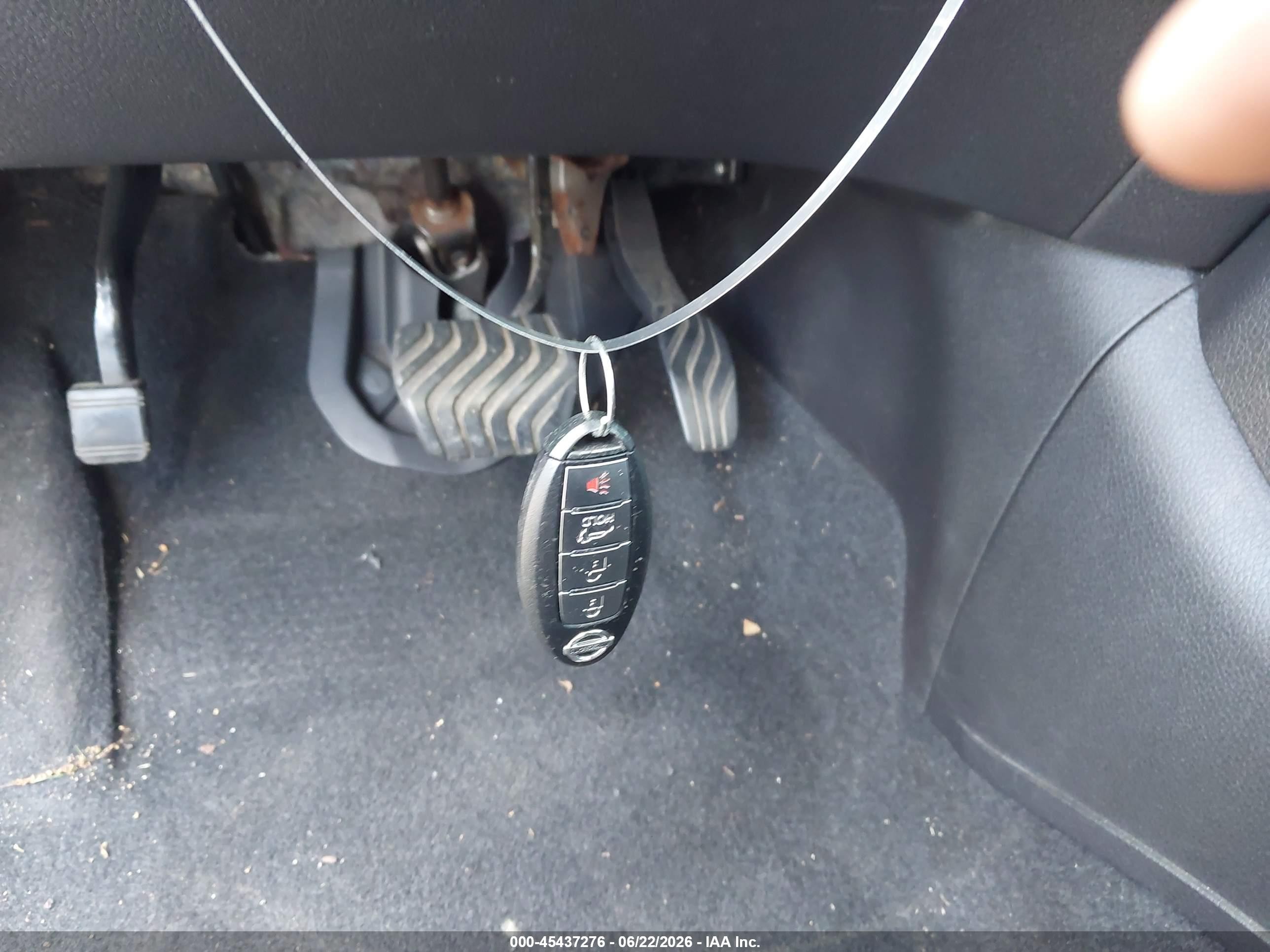 2015 Nissan Rogue Sv Серебряный vin: 5N1AT2MT0FC899439