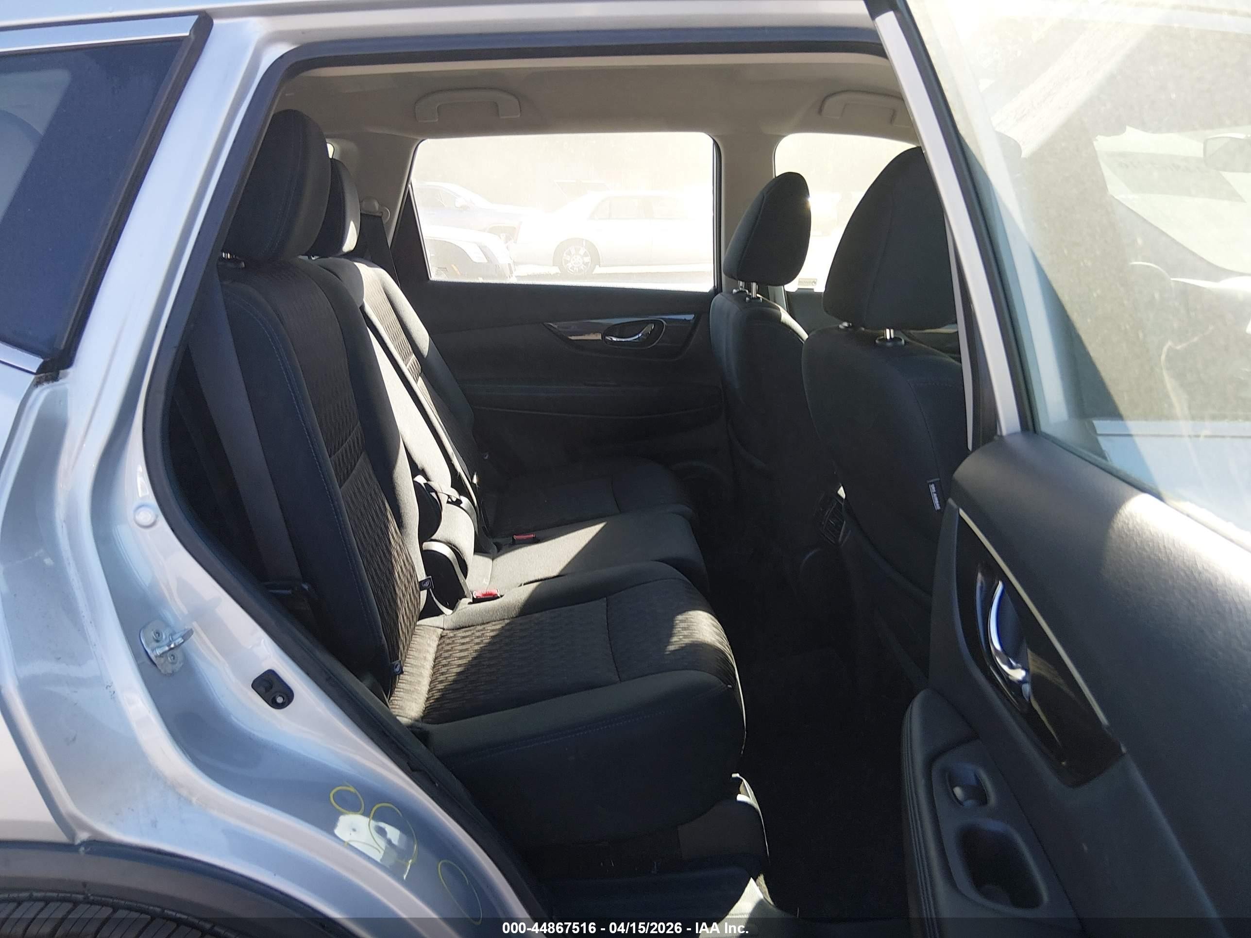 2017 Nissan Rogue S Silver vin: 5N1AT2MT0HC775576