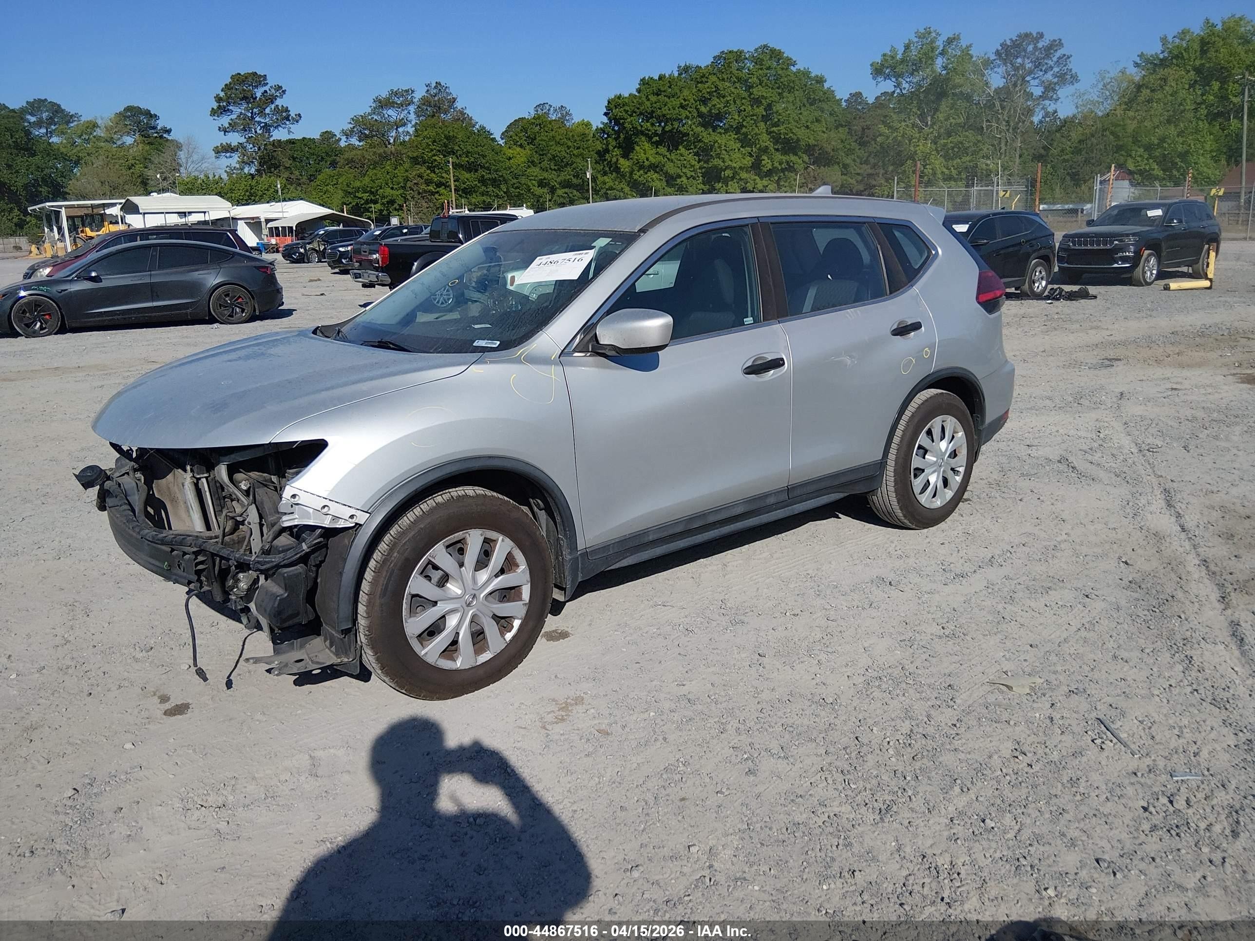 2017 Nissan Rogue S Silver vin: 5N1AT2MT0HC775576
