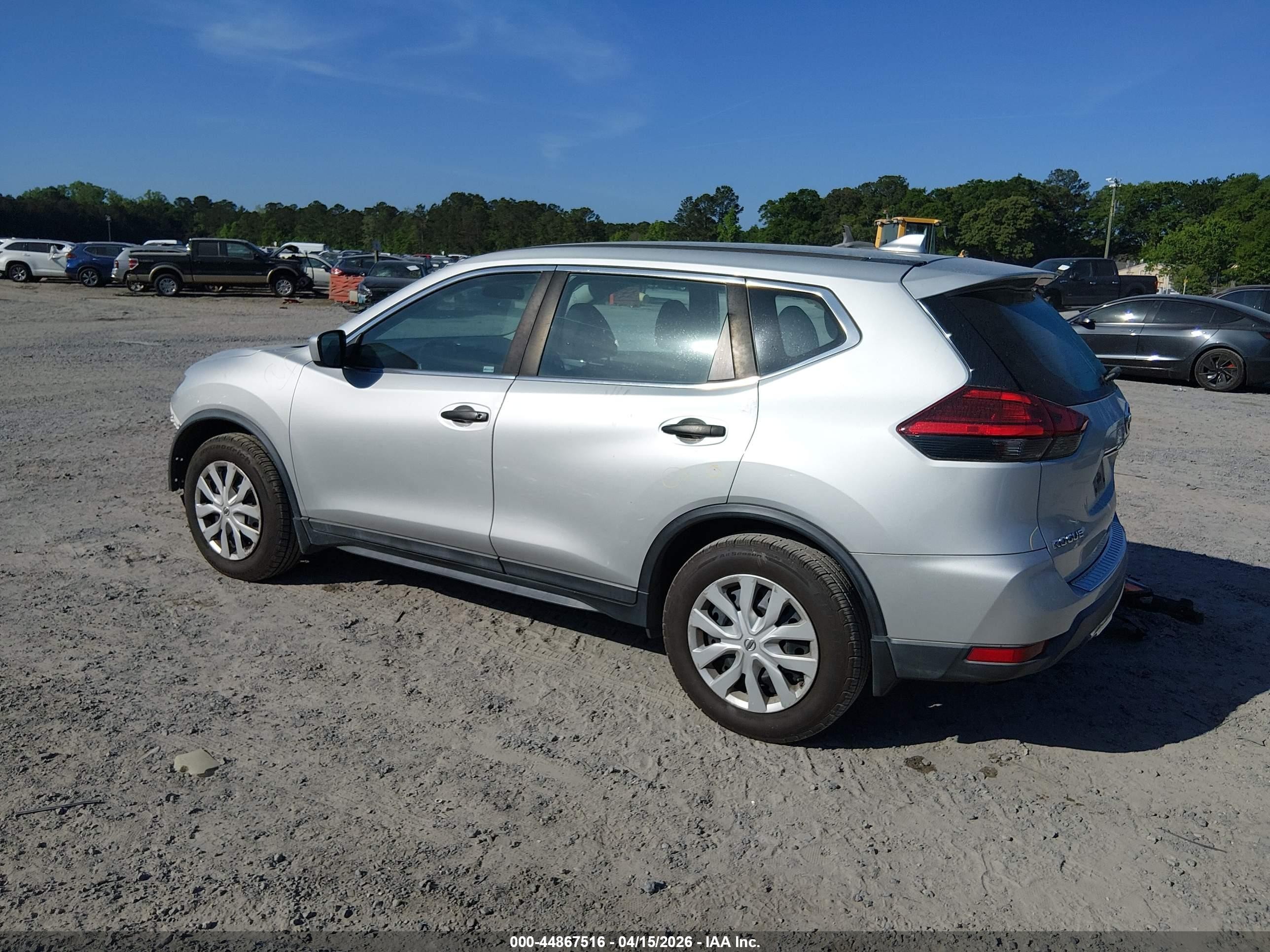 2017 Nissan Rogue S Silver vin: 5N1AT2MT0HC775576