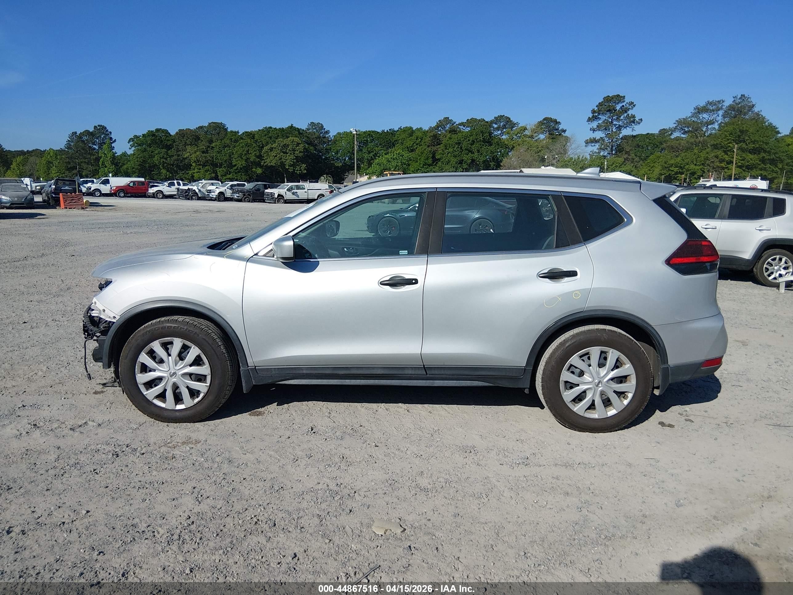 2017 Nissan Rogue S Silver vin: 5N1AT2MT0HC775576