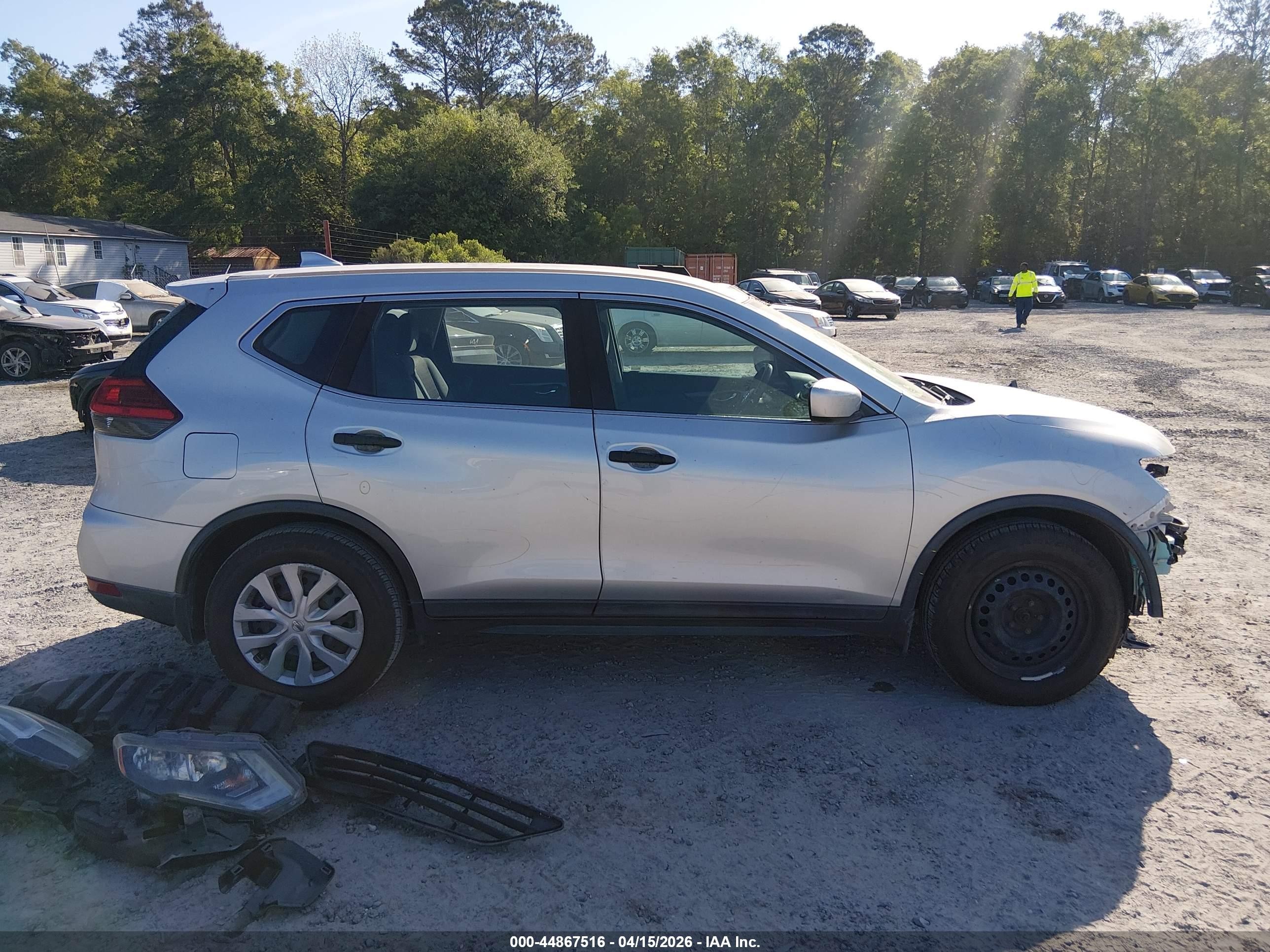 2017 Nissan Rogue S Silver vin: 5N1AT2MT0HC775576