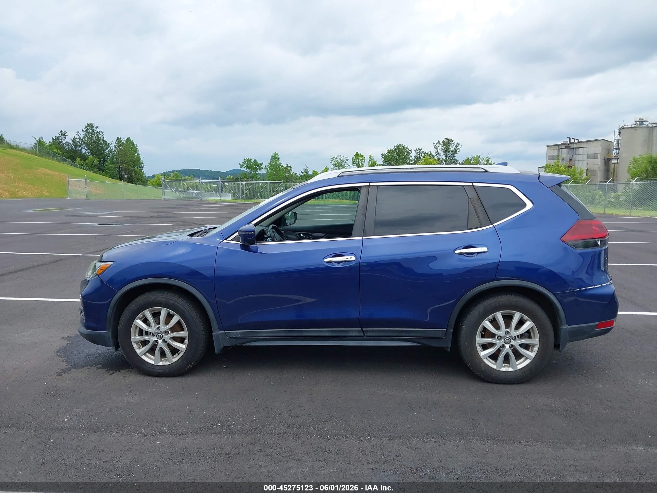 2018 Nissan Rogue Sv Blue vin: 5N1AT2MT0JC730322
