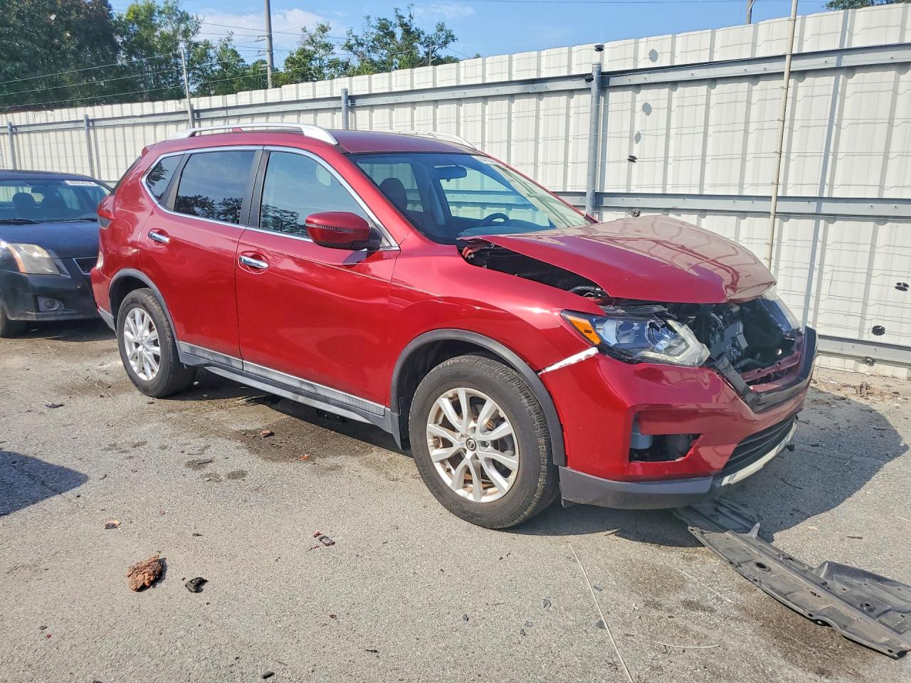 2018 Nissan Rogue S Red vin: 5N1AT2MT0JC842148
