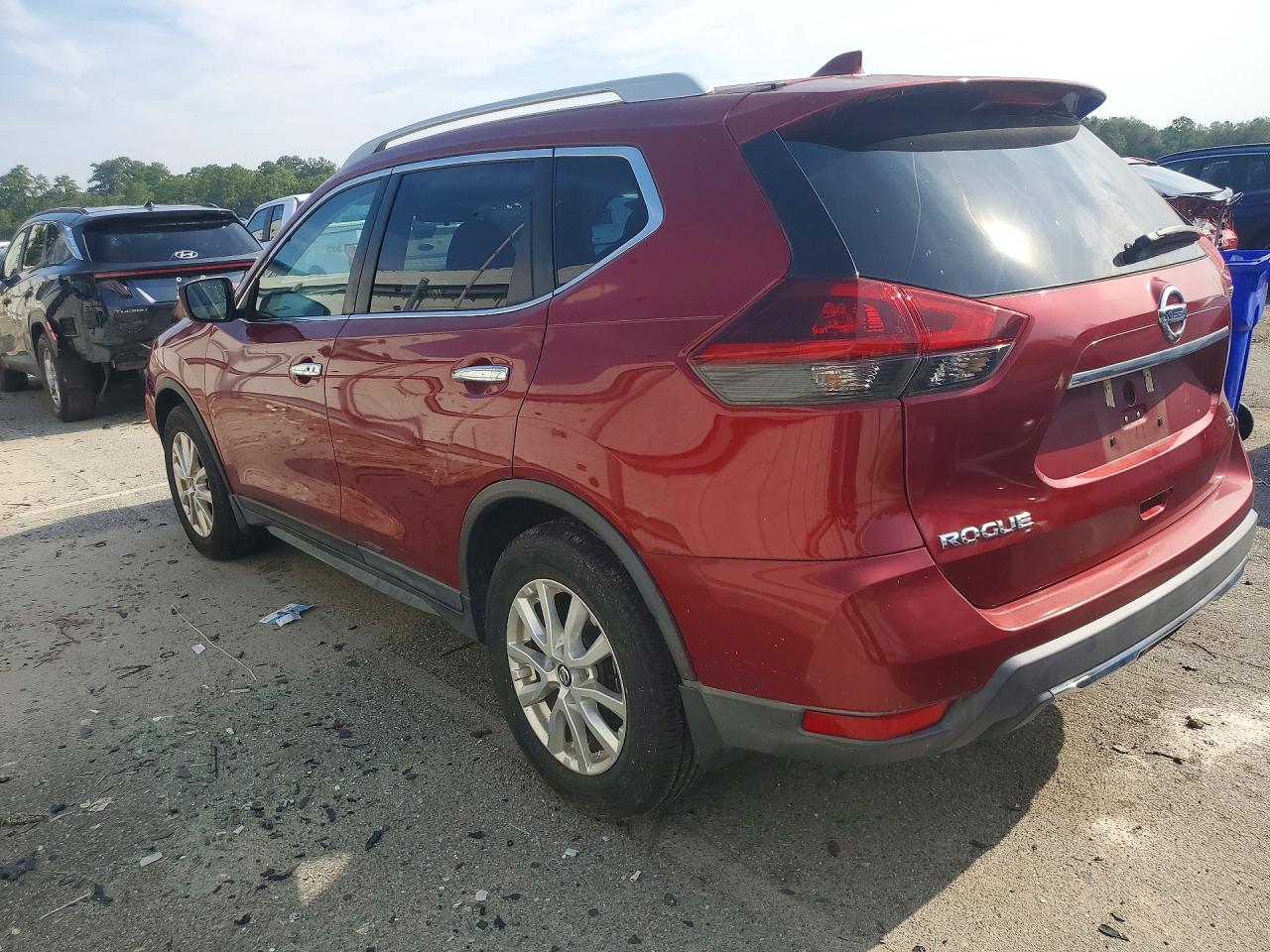 2018 Nissan Rogue S Red vin: 5N1AT2MT0JC842148