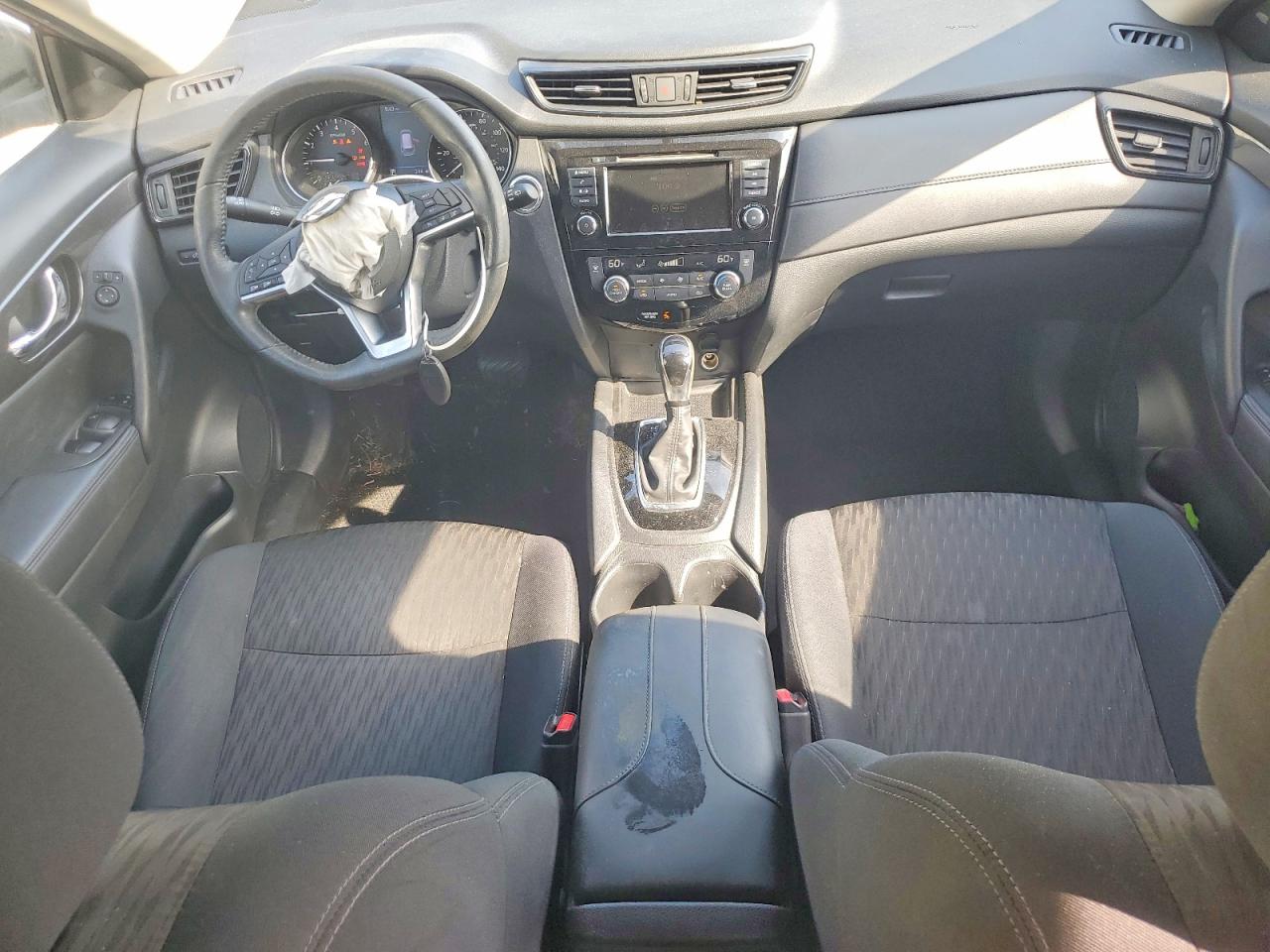 2018 Nissan Rogue S Red vin: 5N1AT2MT0JC842148