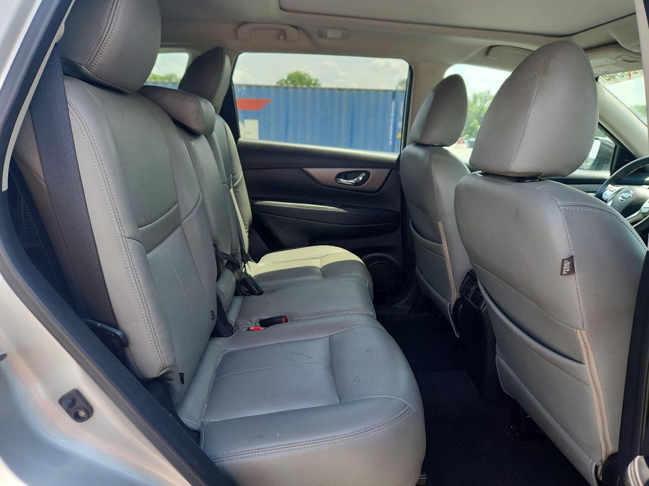 2014 Nissan Rogue Sv Silver vin: 5N1AT2MT1EC768499