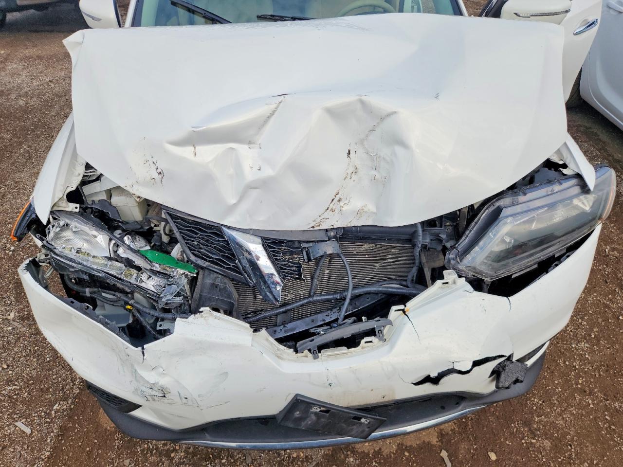 2014 Nissan Rogue S Белый vin: 5N1AT2MT1EC784508