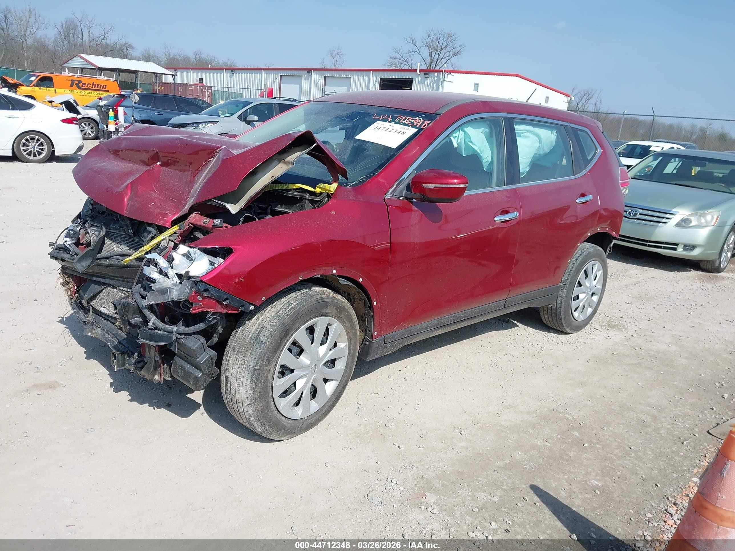 2014 Nissan Rogue S Red vin: 5N1AT2MT1EC786565