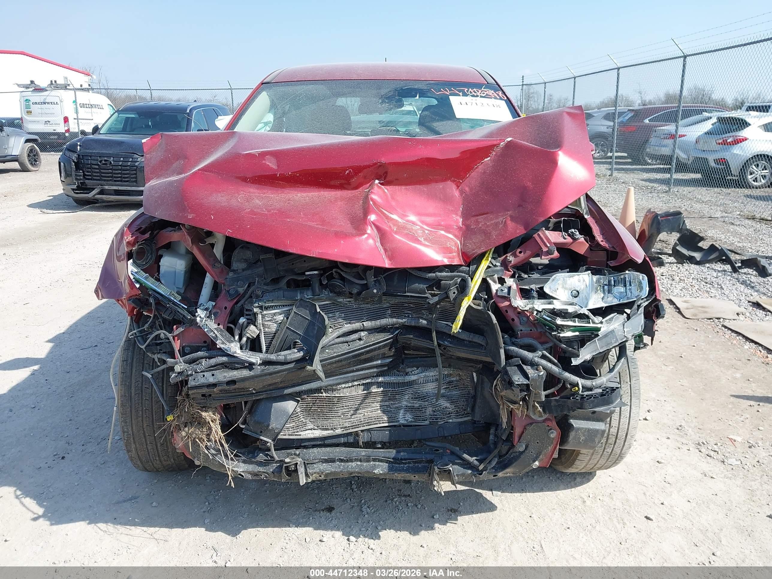 2014 Nissan Rogue S Red vin: 5N1AT2MT1EC786565