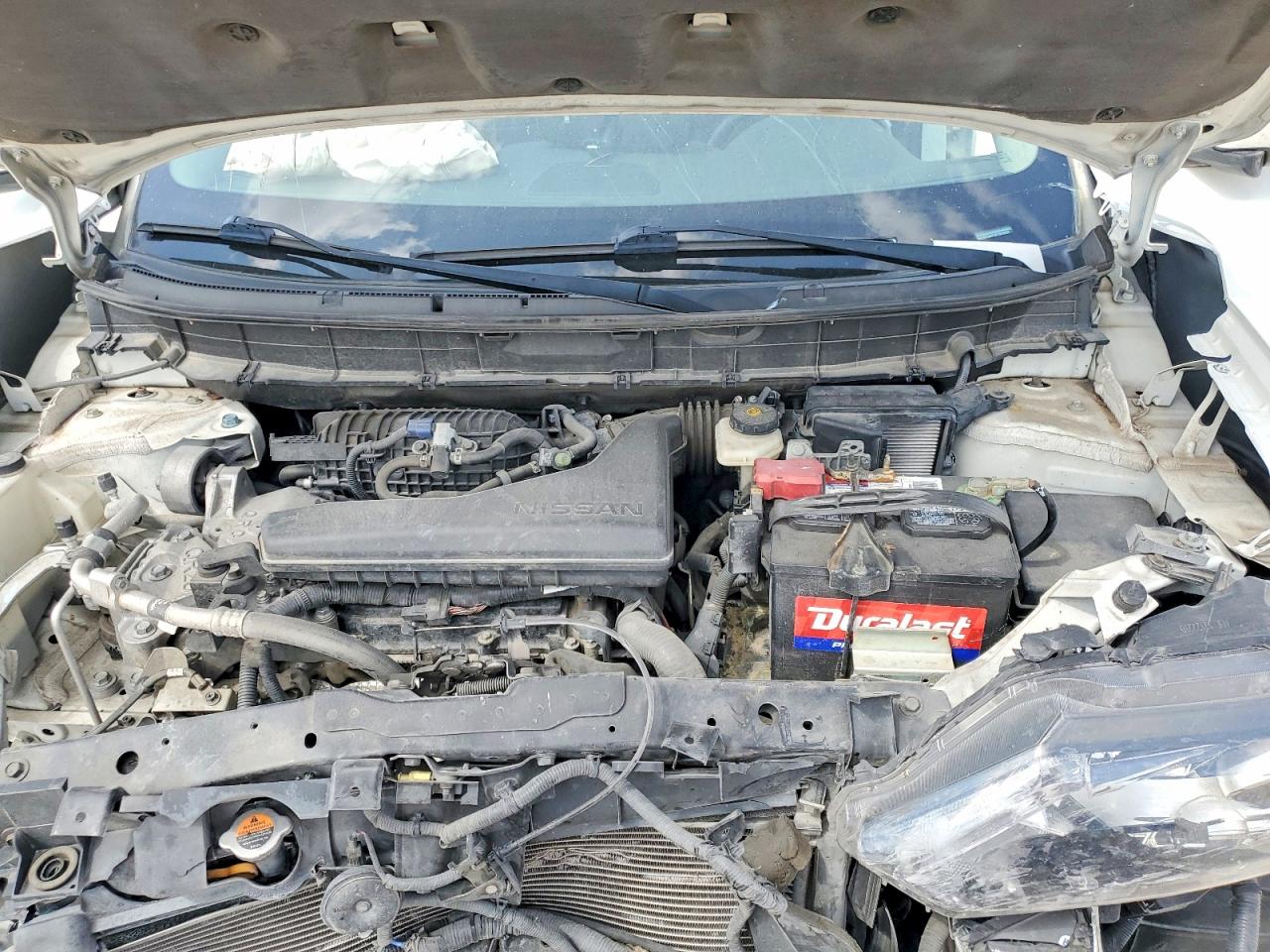 2014 Nissan Rogue S White vin: 5N1AT2MT1EC813232