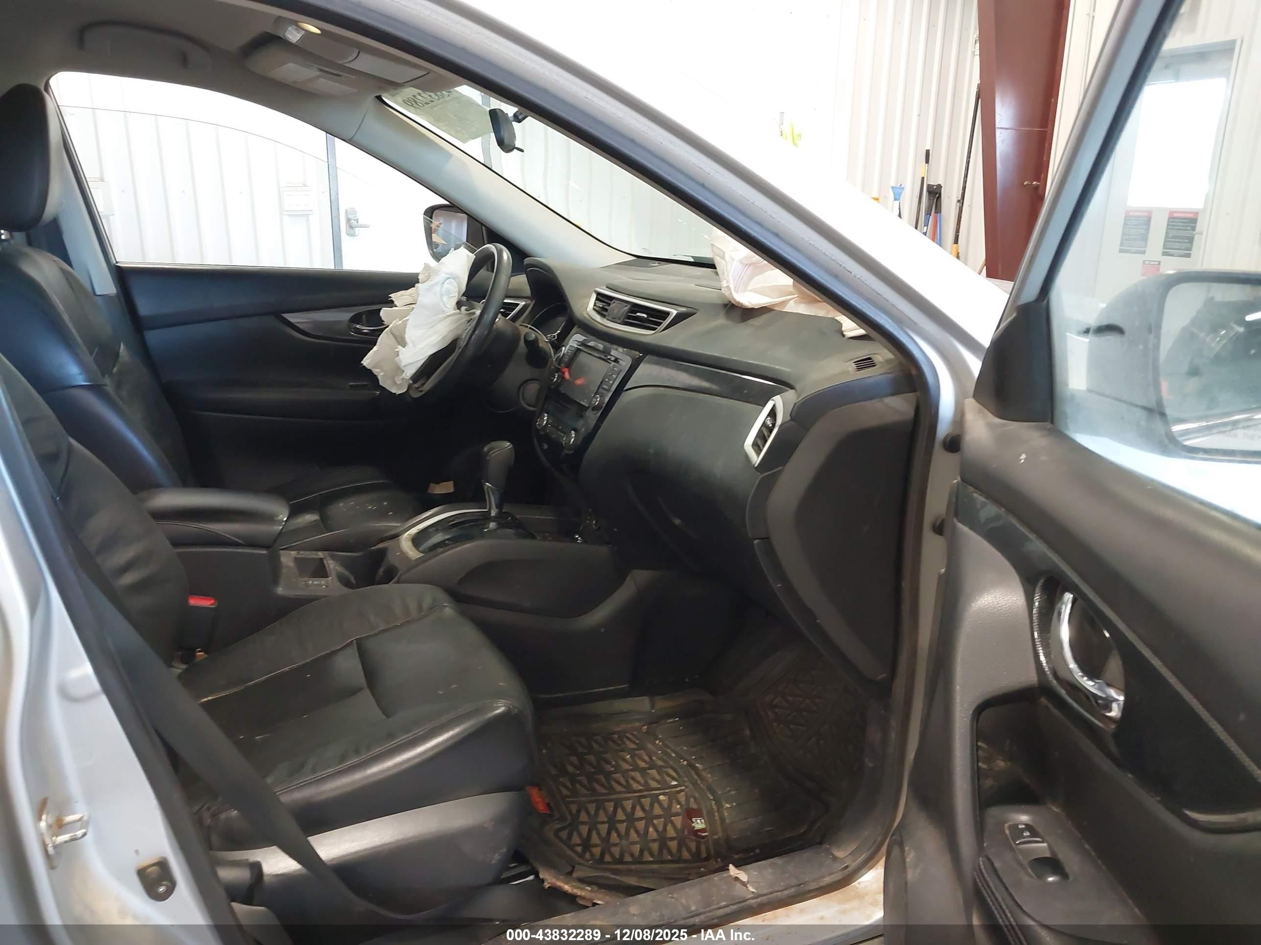 2014 Nissan Rogue Sl Silver vin: 5N1AT2MT1EC868375
