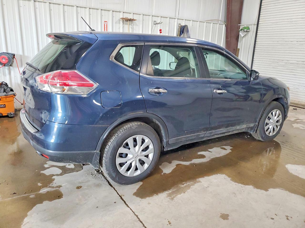 2015 Nissan Rogue S Blue vin: 5N1AT2MT1FC772876