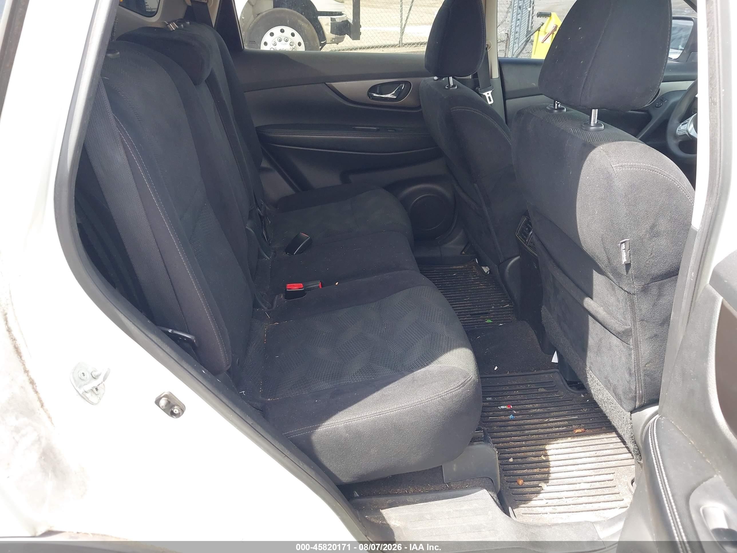 2015 Nissan Rogue Sv White vin: 5N1AT2MT1FC816763