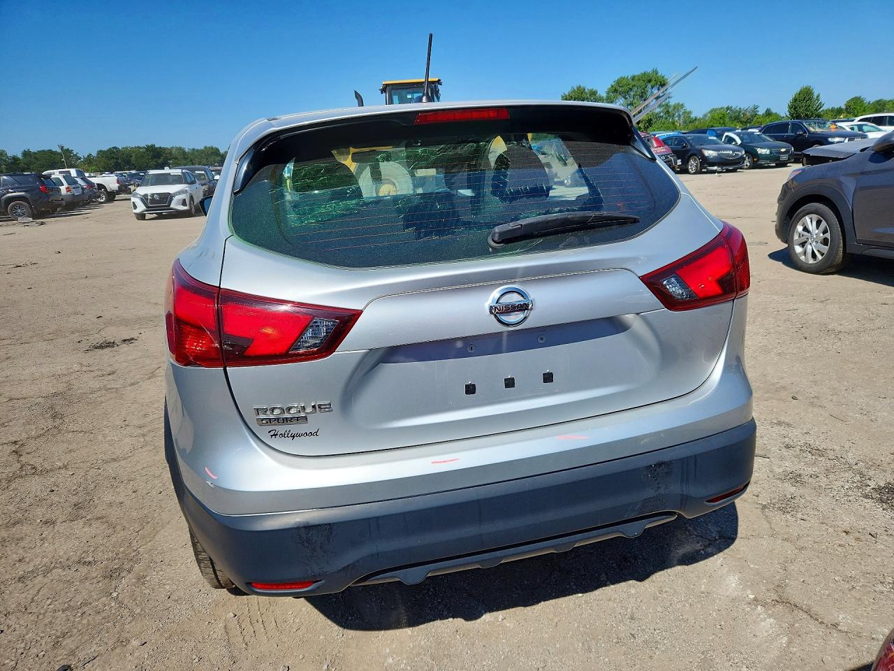 2015 Nissan Rogue S Серебряный vin: 5N1AT2MT1FC841534