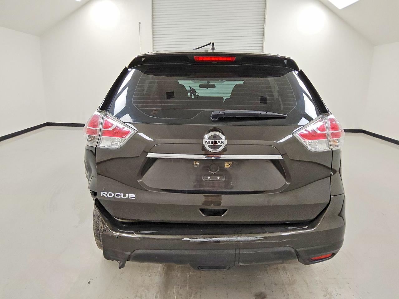 2015 Nissan Rogue S Коричневый vin: 5N1AT2MT1FC847365