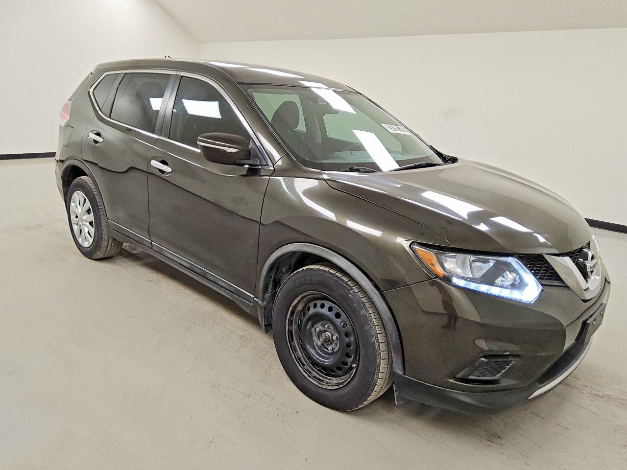 2015 Nissan Rogue S Коричневый vin: 5N1AT2MT1FC847365