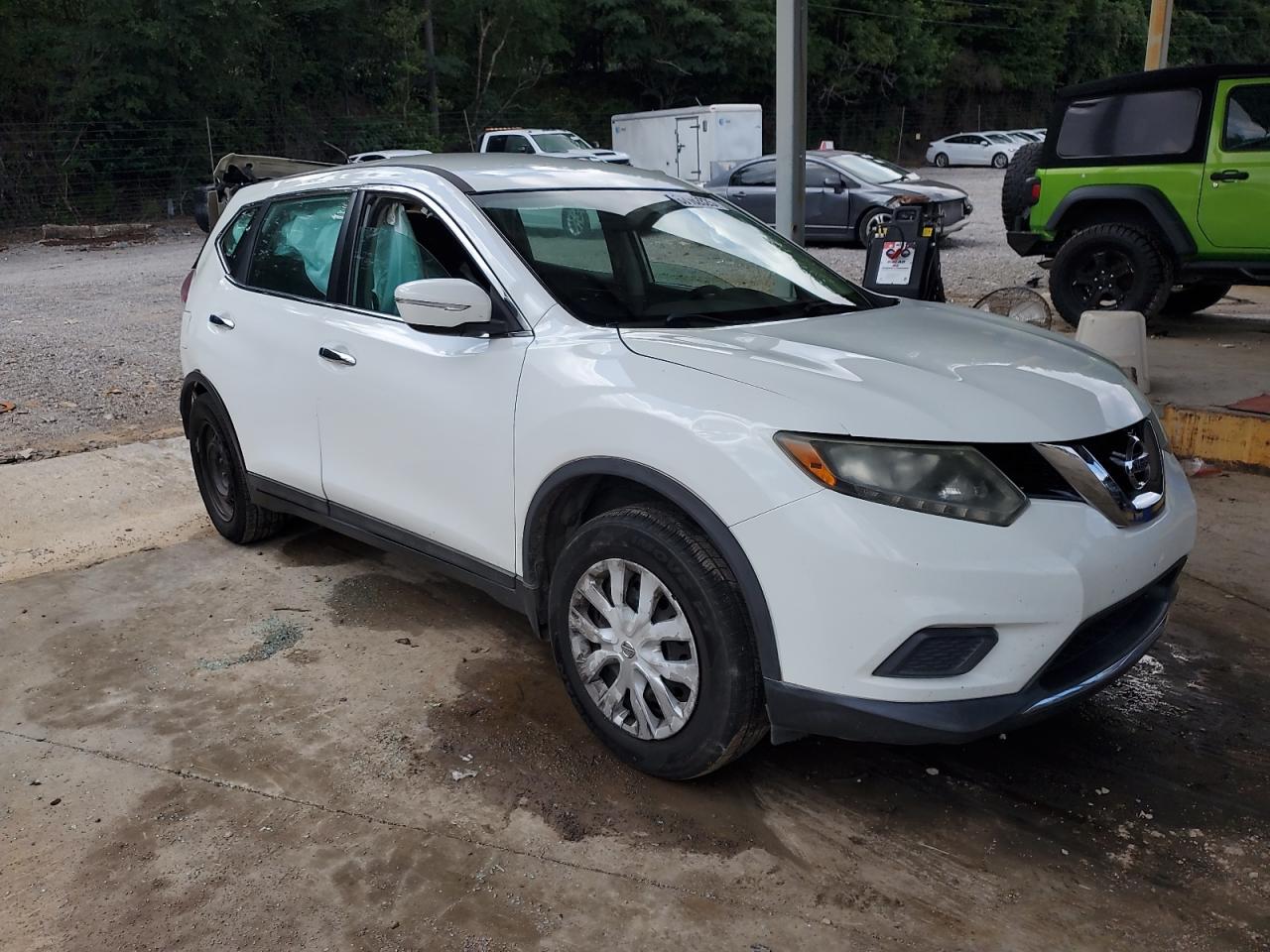 2015 Nissan Rogue S White vin: 5N1AT2MT1FC859788