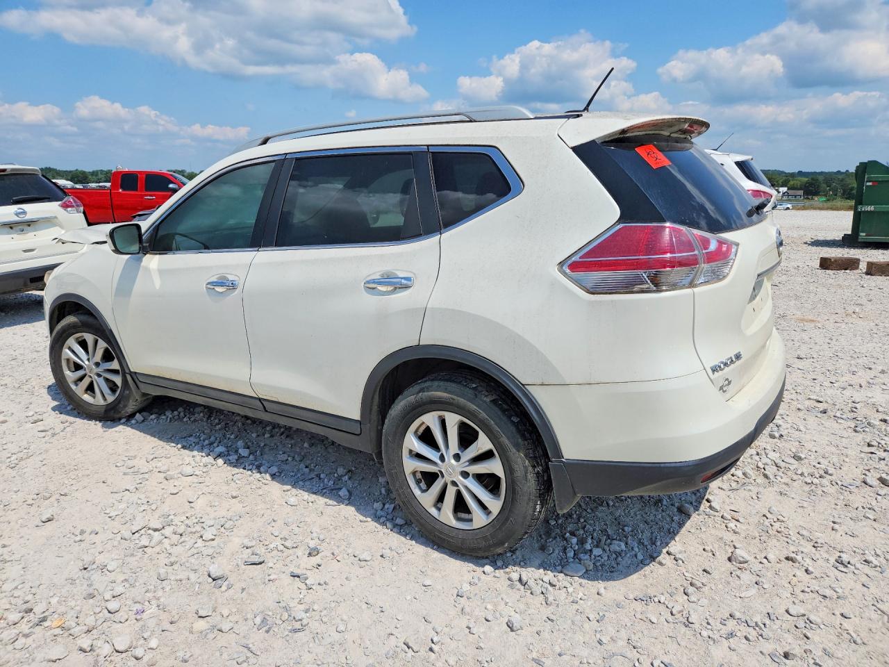 2015 Nissan Rogue S Beige vin: 5N1AT2MT1FC885890
