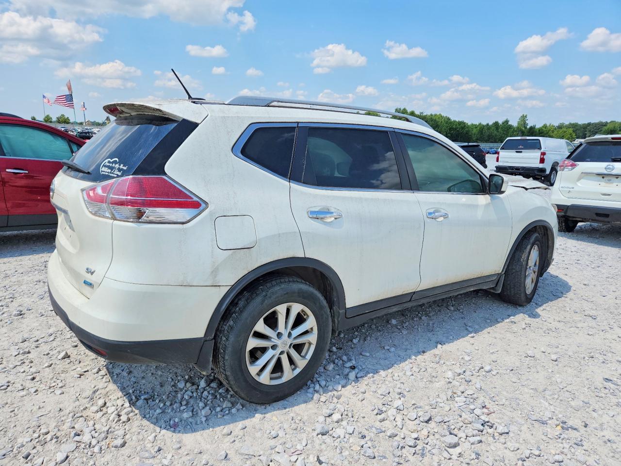 2015 Nissan Rogue S Beige vin: 5N1AT2MT1FC885890