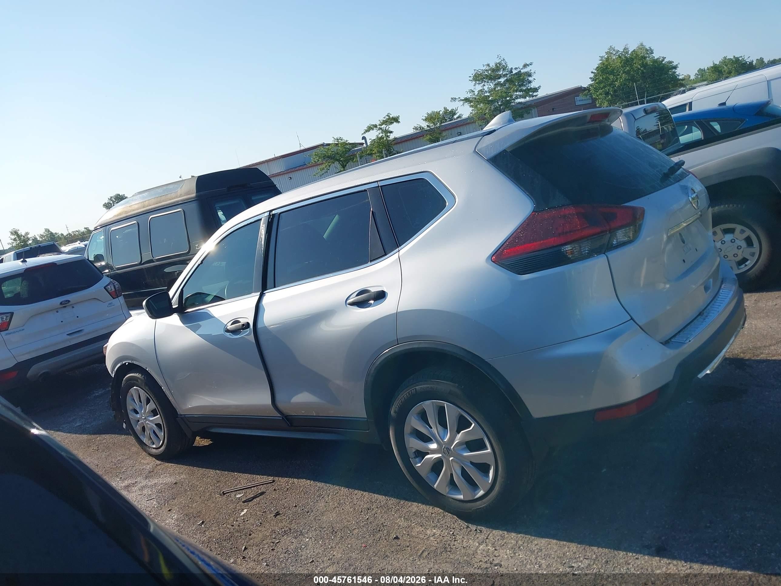 2020 Nissan Rogue S Fwd Silver vin: 5N1AT2MT1LC721776