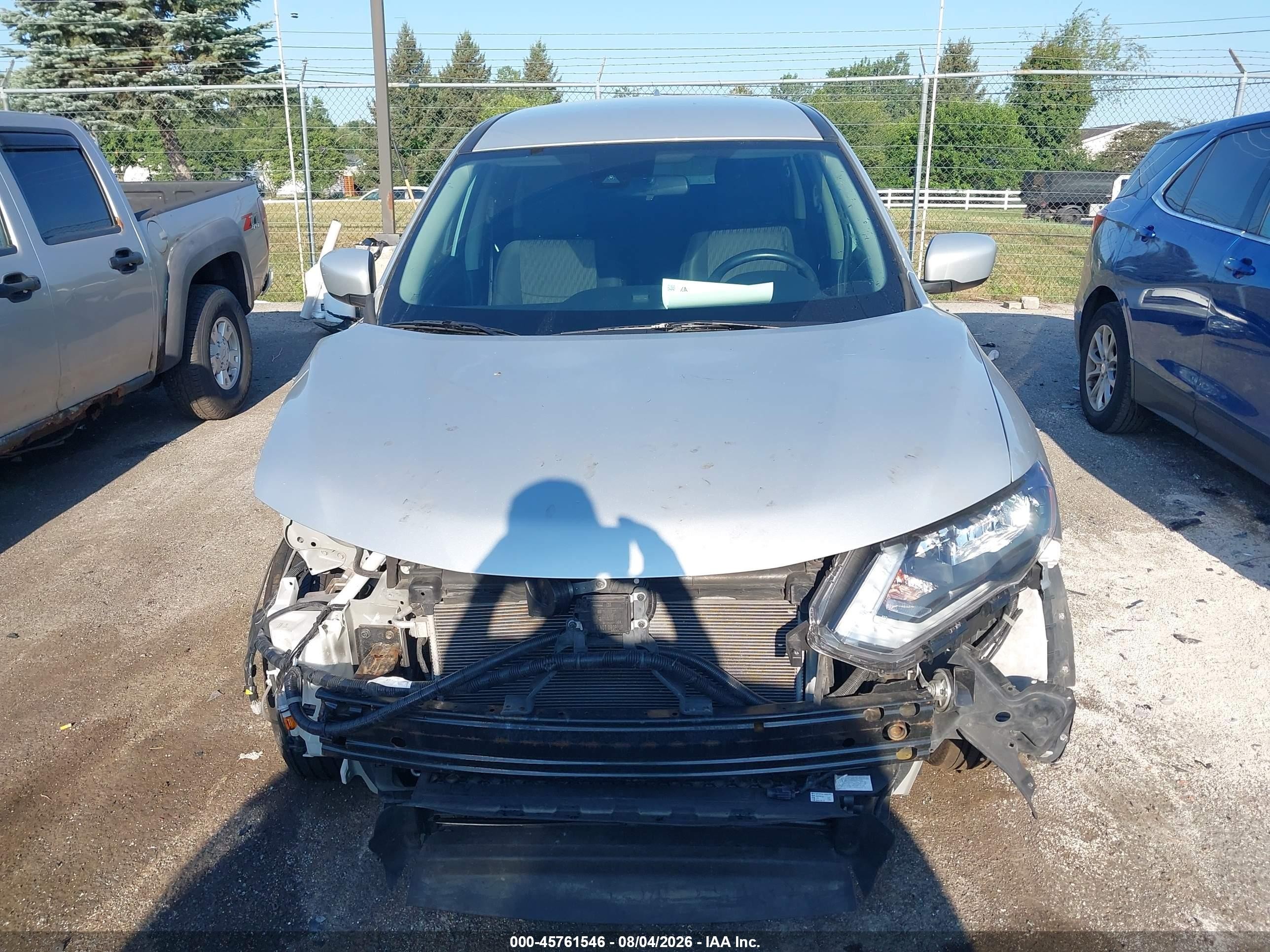 2020 Nissan Rogue S Fwd Silver vin: 5N1AT2MT1LC721776