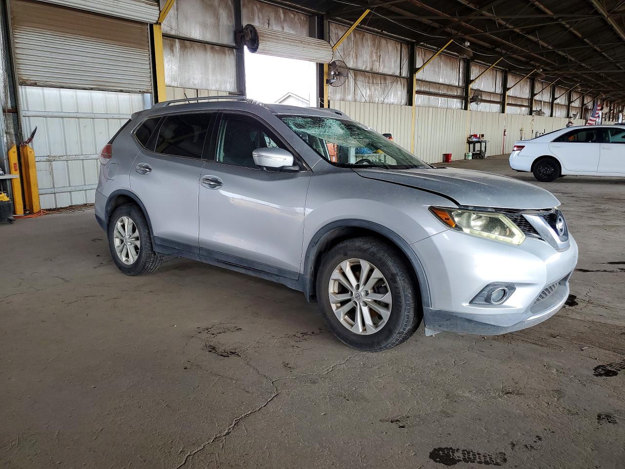 2014 Nissan Rogue Sv Серебряный vin: 5N1AT2MT2EC759360