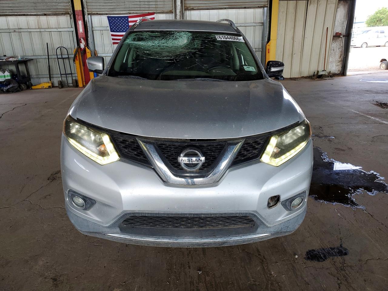 2014 Nissan Rogue Sv Серебряный vin: 5N1AT2MT2EC759360
