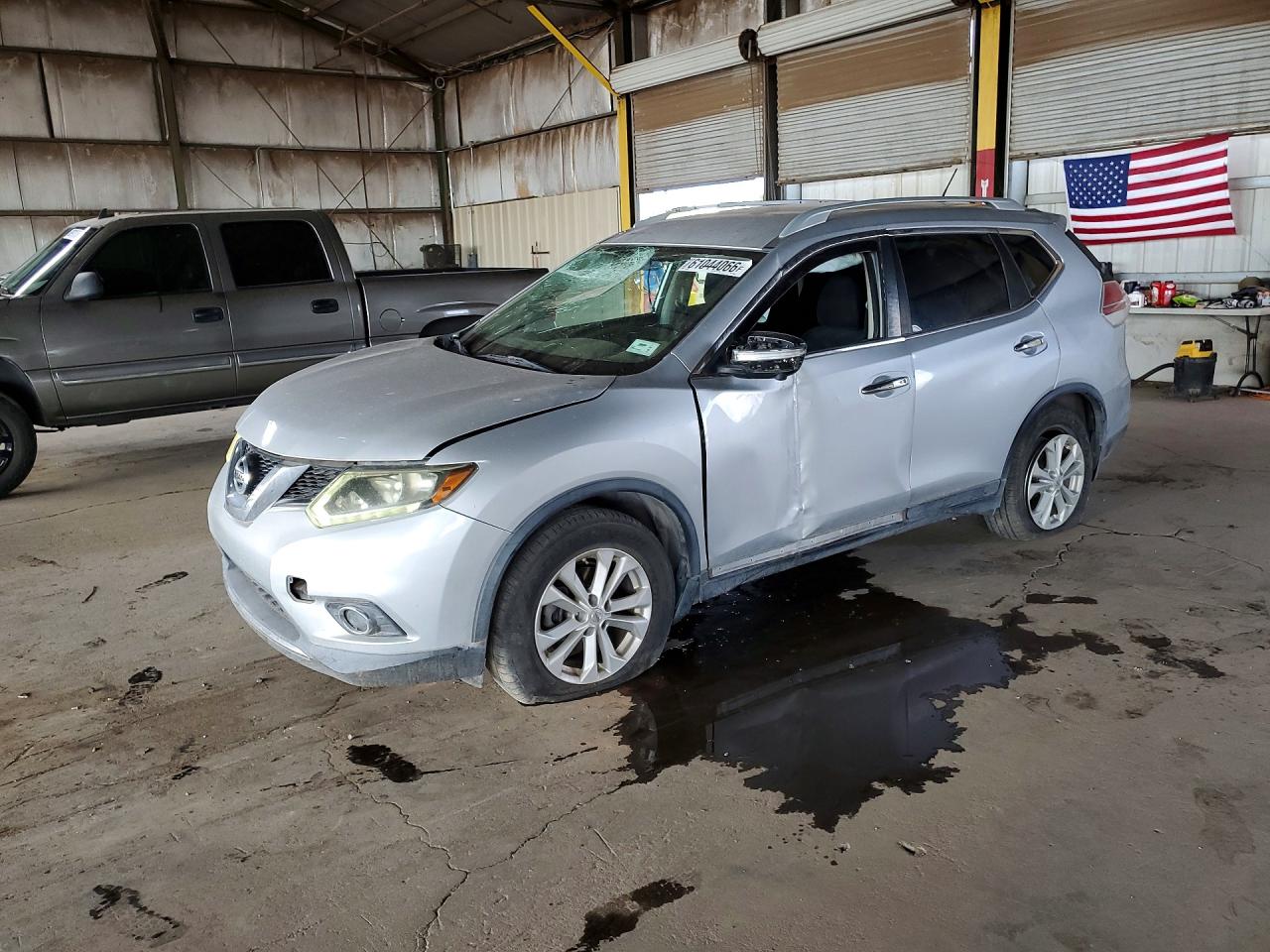 2014 Nissan Rogue Sv Серебряный vin: 5N1AT2MT2EC759360