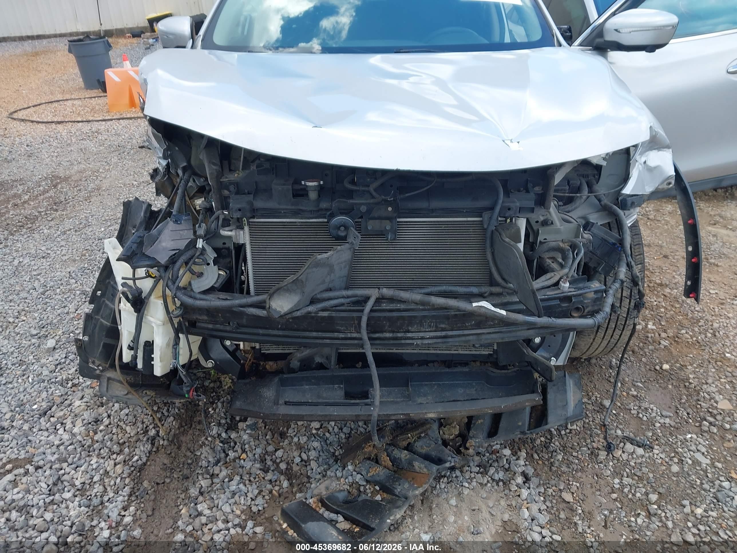2014 Nissan Rogue Sv Silver vin: 5N1AT2MT2EC782413