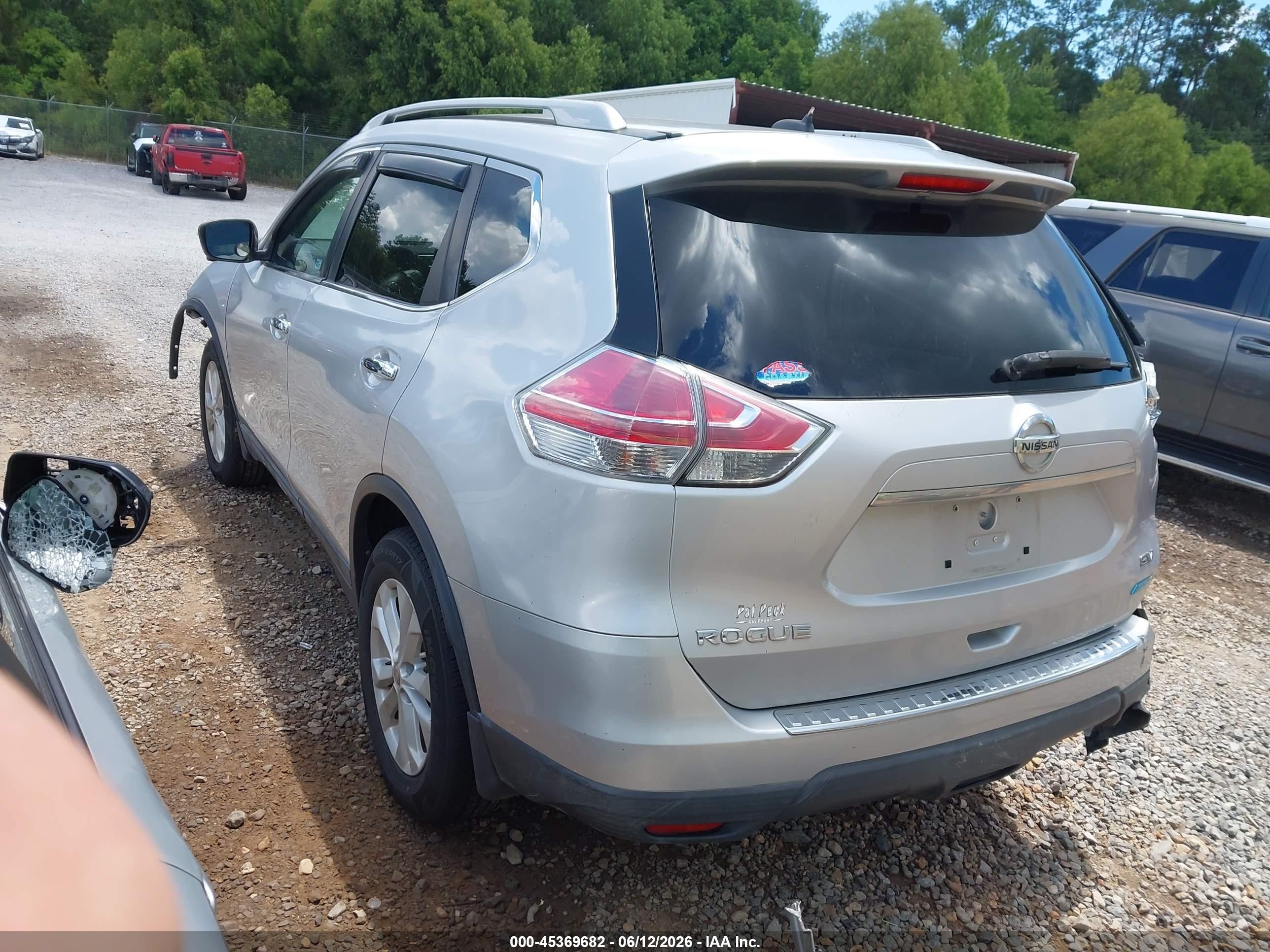 2014 Nissan Rogue Sv Silver vin: 5N1AT2MT2EC782413