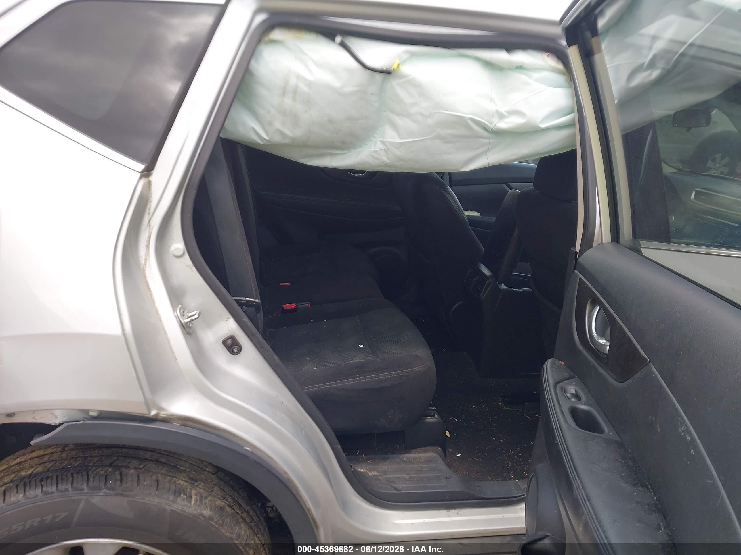 2014 Nissan Rogue Sv Silver vin: 5N1AT2MT2EC782413