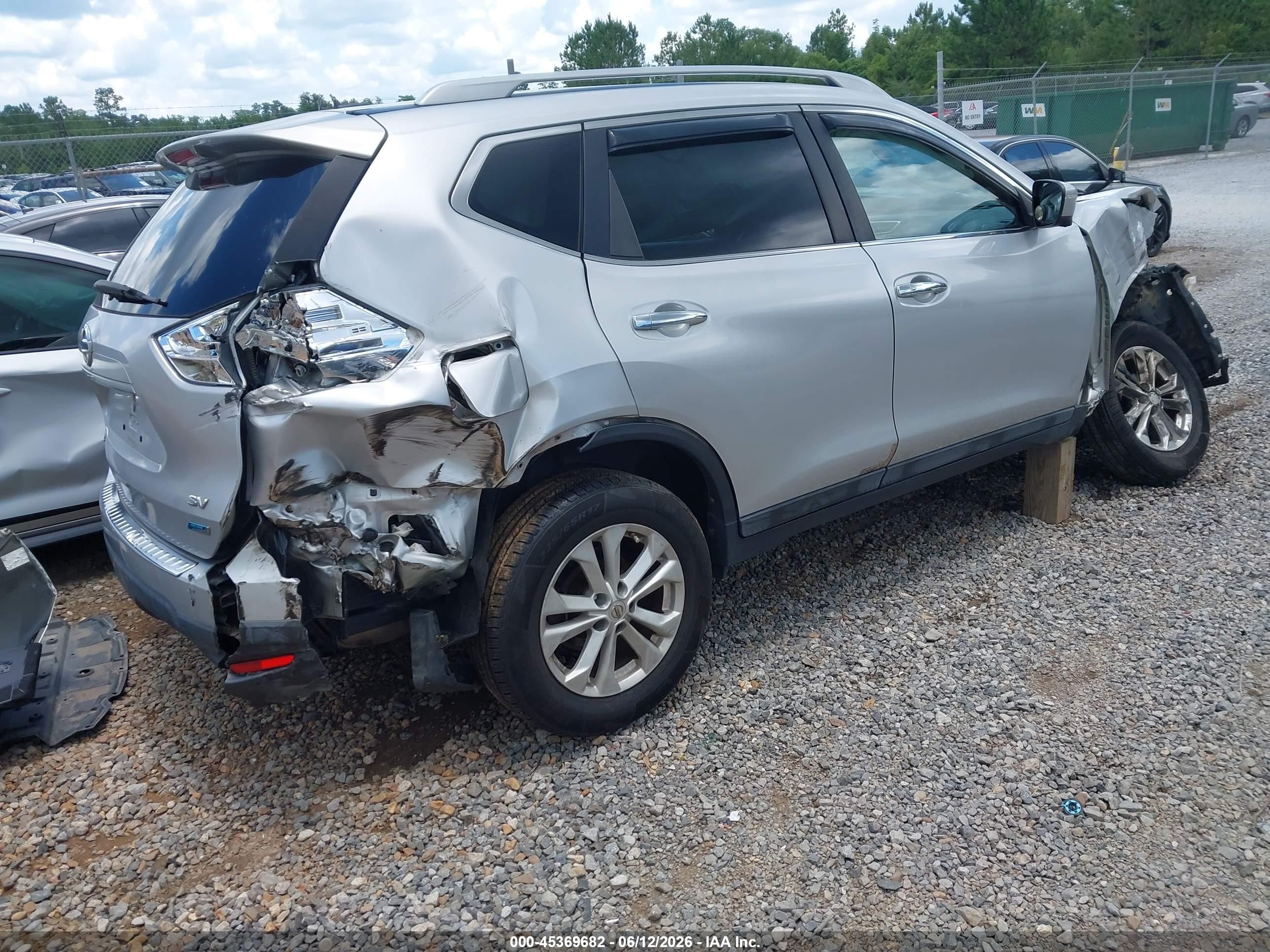 2014 Nissan Rogue Sv Silver vin: 5N1AT2MT2EC782413