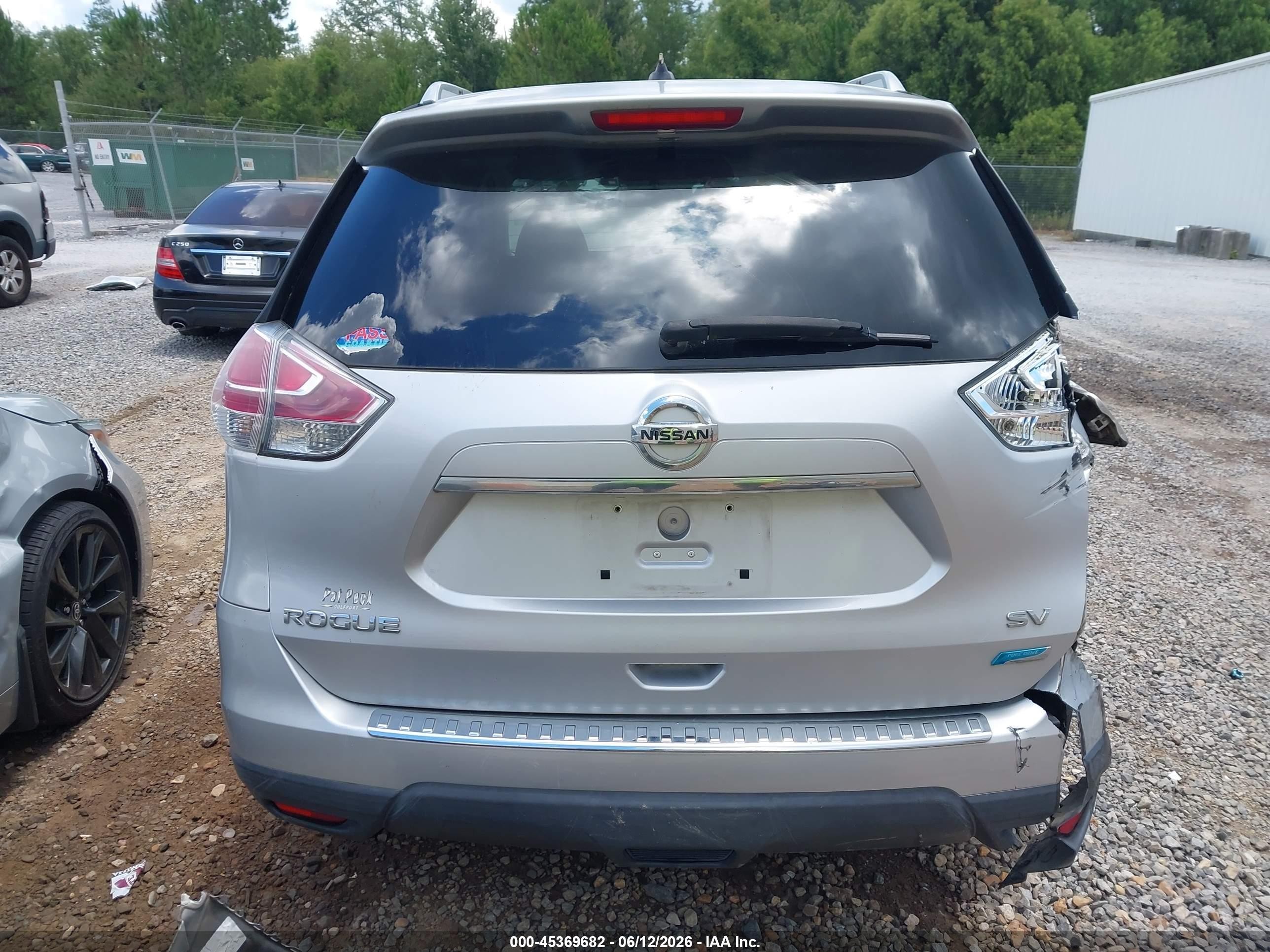 2014 Nissan Rogue Sv Silver vin: 5N1AT2MT2EC782413