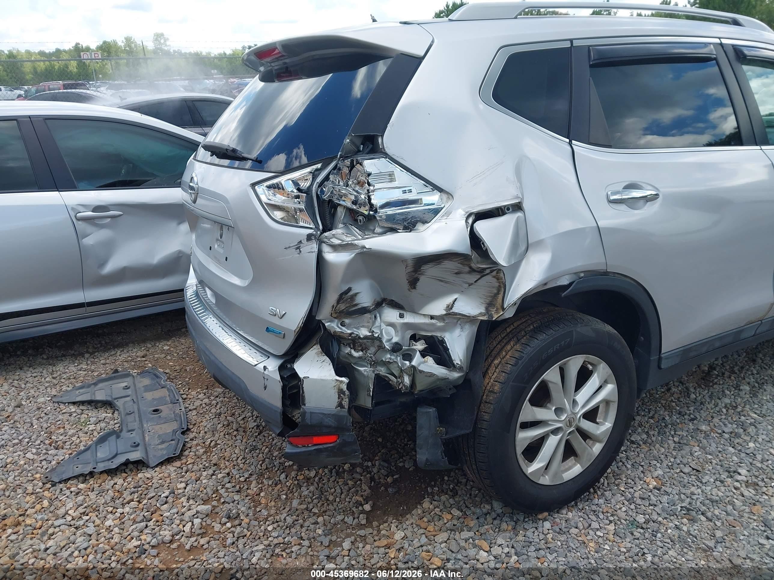 2014 Nissan Rogue Sv Silver vin: 5N1AT2MT2EC782413