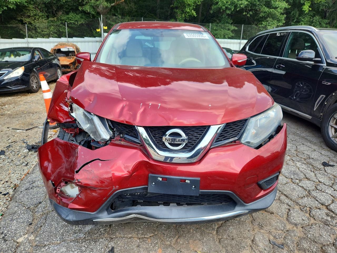 2014 Nissan Rogue S Red vin: 5N1AT2MT2EC811635