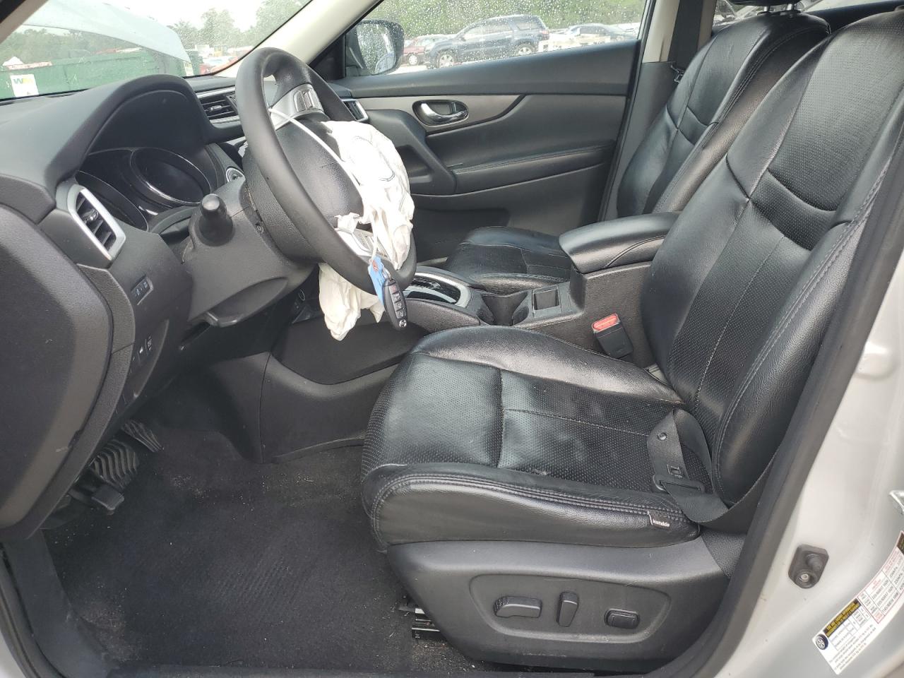 2014 Nissan Rogue Sv Серебряный vin: 5N1AT2MT2EC840729 Damage: Airbag - Front Left, Deployed, Replacement Required
