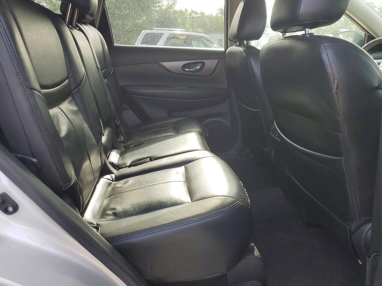 2014 Nissan Rogue Sv Серебряный vin: 5N1AT2MT2EC840729